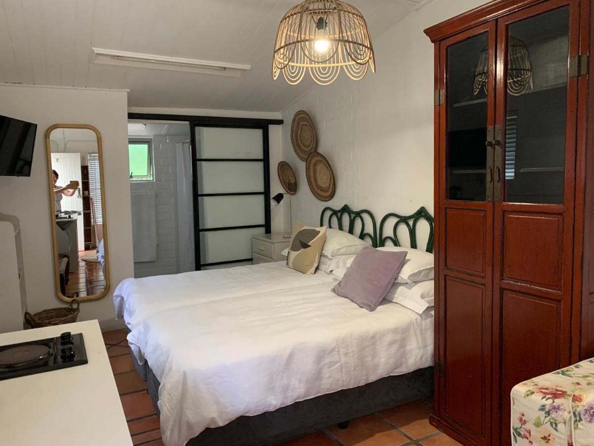 Courtyard Studio Lights And Wi Fi During Load Shedding Stellenbosch Exteriér fotografie